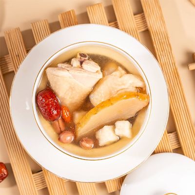 Buen precio Auténtica sopa de pollo de hierbas chinas con gastrodia Un caldo restaurador para la salud y la vitalidad Super alimento tradicional para los estilos de vida modernos en línea